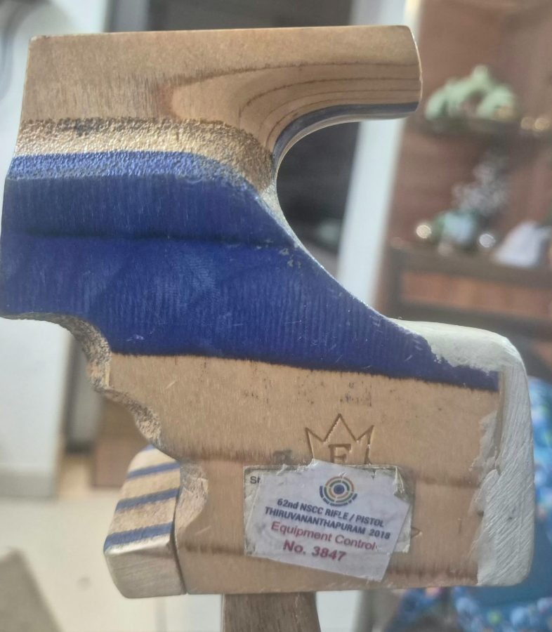 Laminated wood grip right, blue/beige, size S for GSP